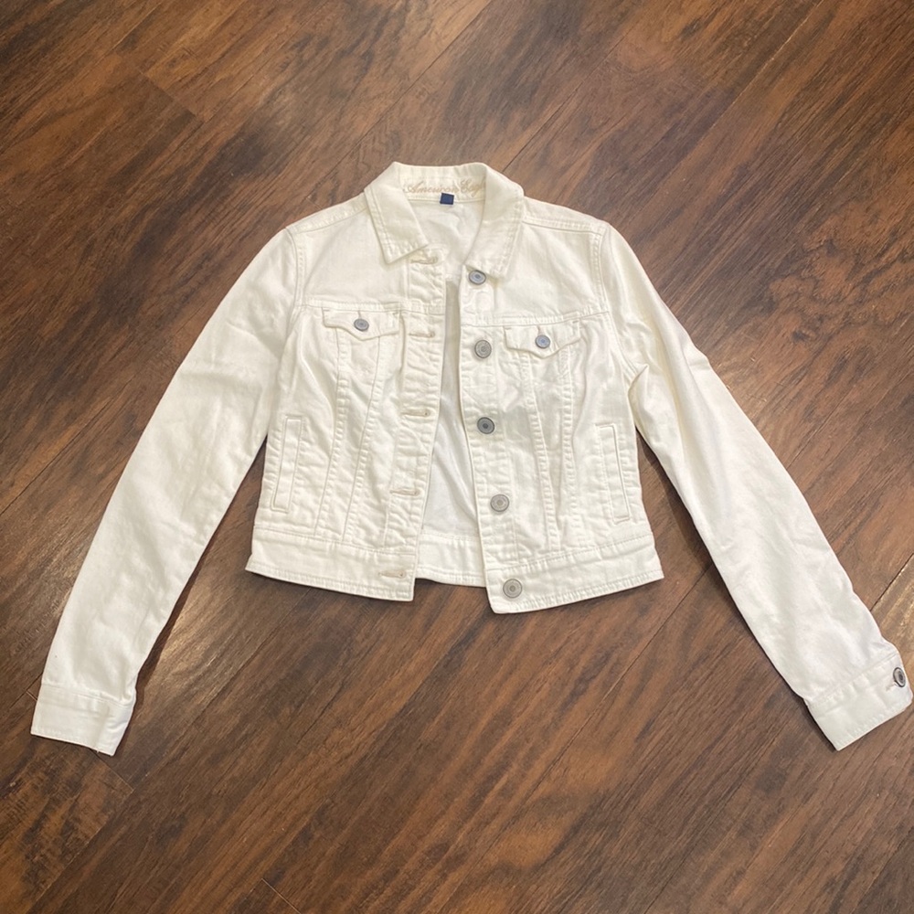 AE white jean jacket